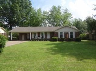 2716 Brentwood St, Corinth, MS 38834