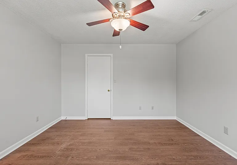 100 River Oaks Dr — Photo 10