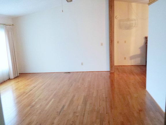 4th image of 9582 Silver Creek Ln NW