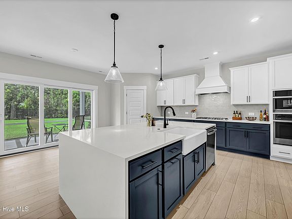 3rd image of 1012 Fawn Valley Way