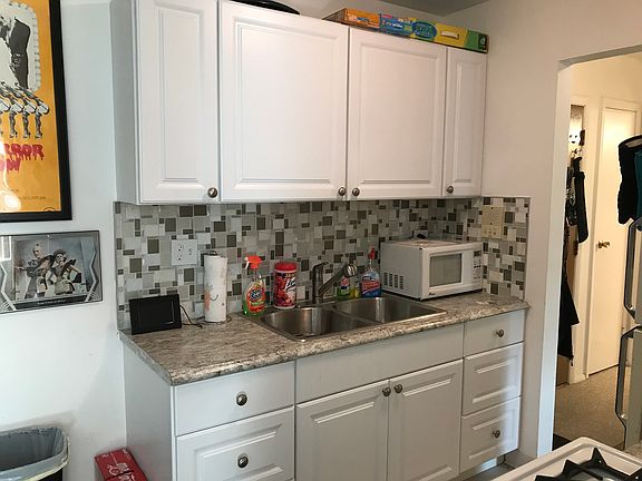 3rd image of 7S035 Suffield Ct APT 201-C