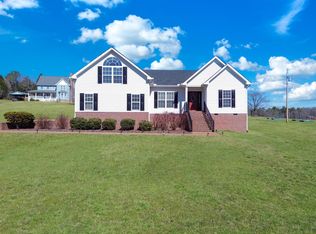 1426 Saint Paul Rd, Charlotte, TN 37036