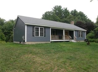 46 Center St, Thompson, CT 06277
