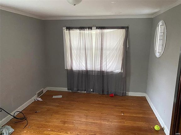 4th image of 3217 Kemp Dr