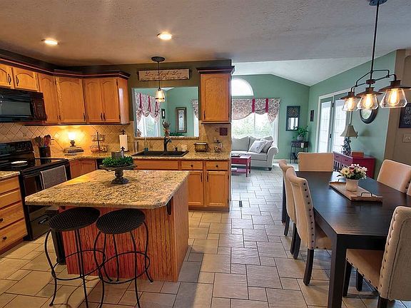 4th image of 1903 Peach Blossom Ln