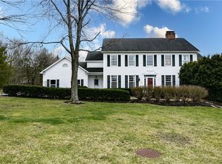 8318 Prestwick Dr, Manlius, NY 13104