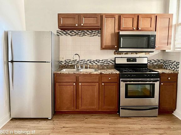 2nd image of 802 N Bishop St #927