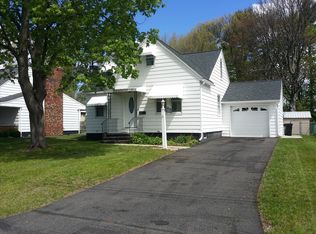 2913 Halsey Dr, Schenectady, NY 12304