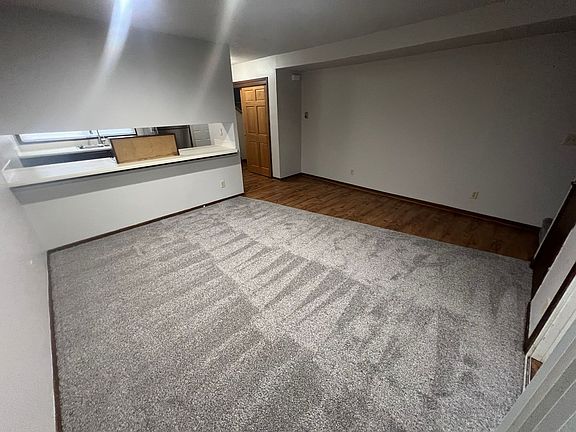 2nd image of 3222 Lincoln Way #10