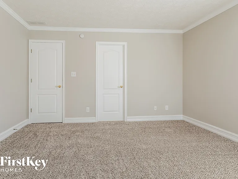 715 Roland Manor Dr — Photo 13