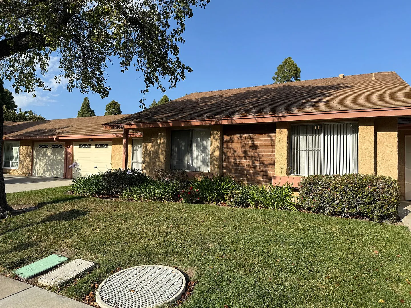Clean & Move in ready El Dorado — Photo 2