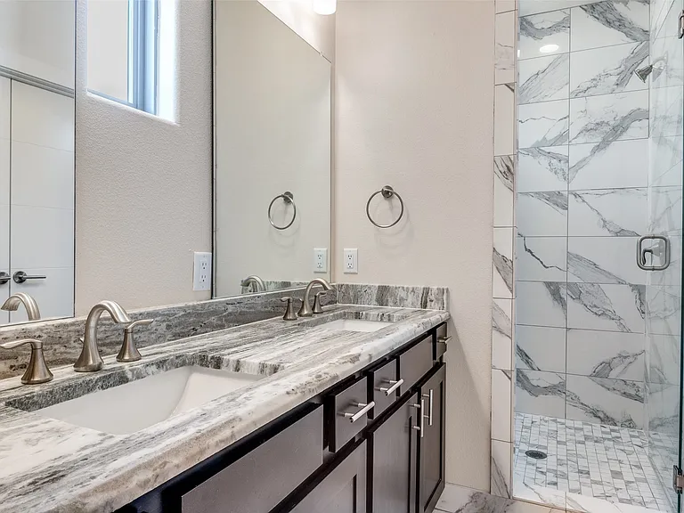 4316 Hartford St #27 — Photo 8