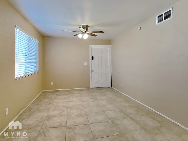 1702 E Cambridge Ave #2 — Photo 5