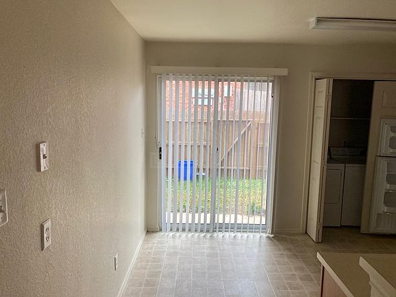4th image of 312 Creek St #168071117