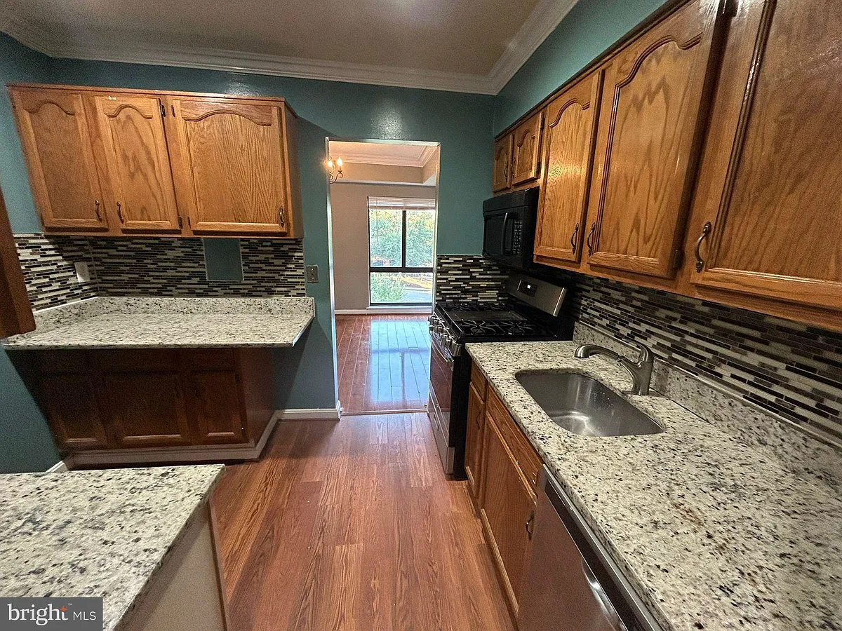 Building Photo - 6085 Majors Ln #11-K35