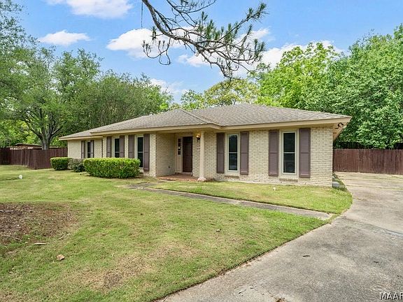 3rd image of 3715 Dresden Ct