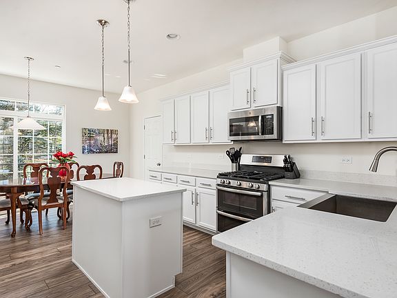 5th image of 2500 Huntleigh Ln #9.01