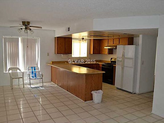 3rd image of 140 Sirnoble St