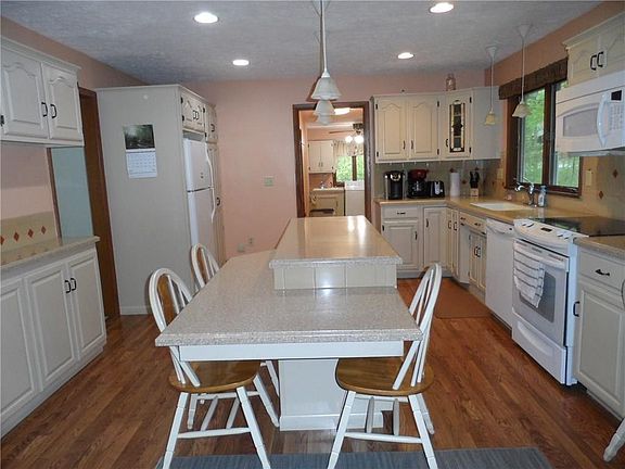 5th image of 12554 Graff Avenue Ext