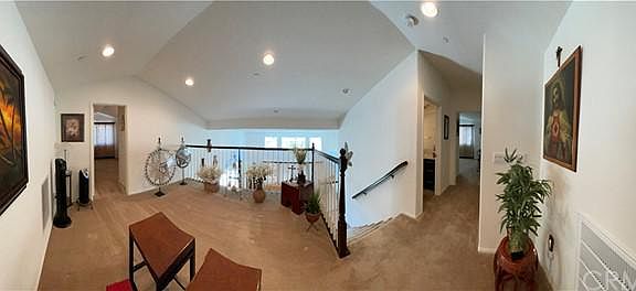 4th image of 27315 Hammett Ct