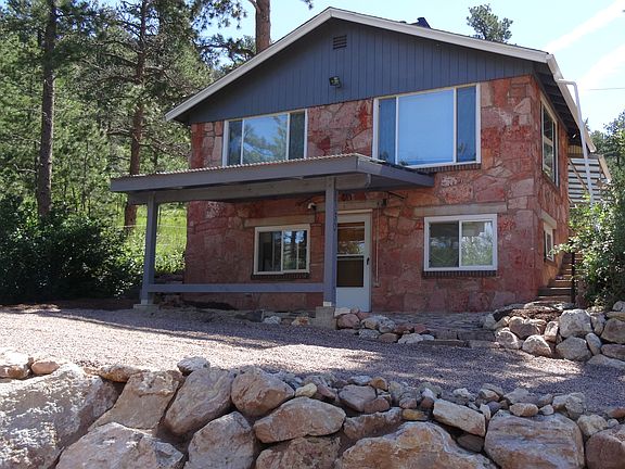 SIde of cabin - tenant parking