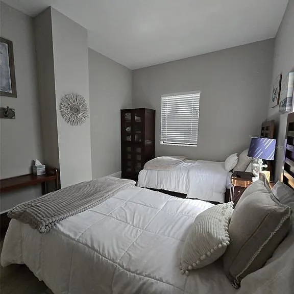 244 Lexington Dr — Photo 19