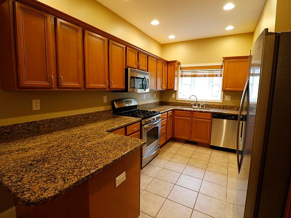 2nd image of 6616 N Queen Frances Ln