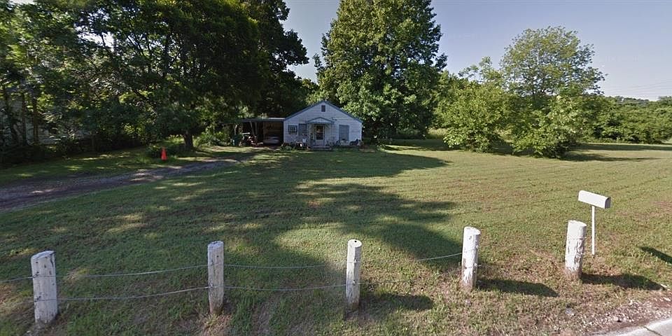 1st image of 3305 Main Dr
