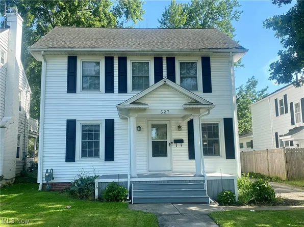 327 Stanford Ave, Elyria, OH 44035