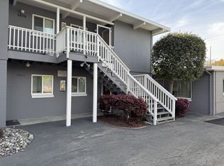 2883 Alma St, Palo Alto, CA 94306