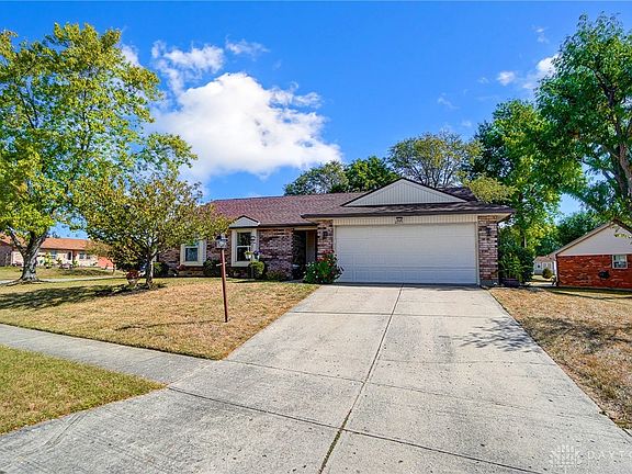 3rd image of 2103 Sir Lockesley Dr