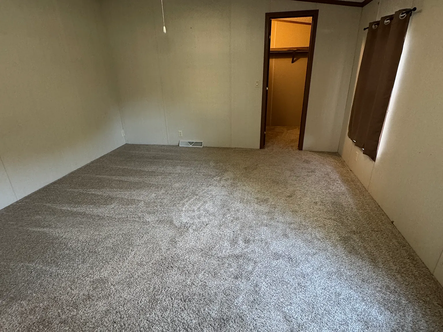 3 bed, $1,500 — Photo 3