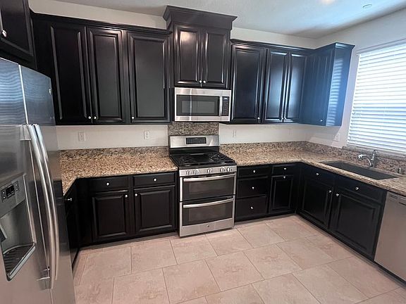 2nd image of 1021 Chapelhill Ln