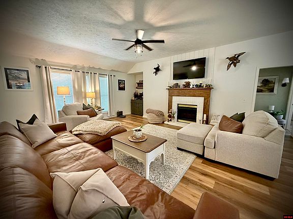 4th image of 1403 Inverness Dr