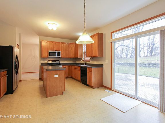4th image of 1905 Applewood Dr