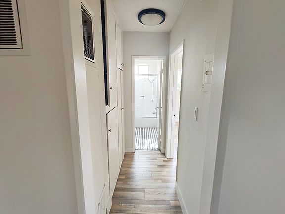 5th image of 723 N Gramercy Pl #Df1fcb7ed
