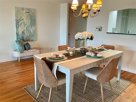 4th image of 100 Bluff View Dr APT 308A
