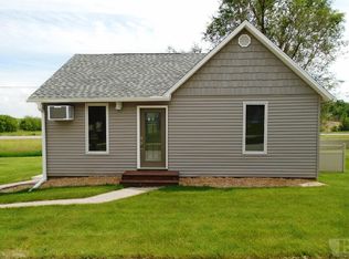 333 E Clark St, North English, IA 52316