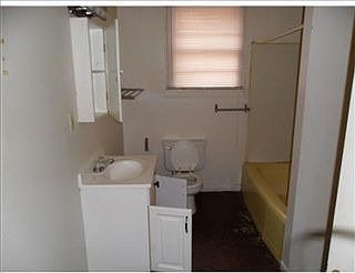 5th image of 741 Washington Ave