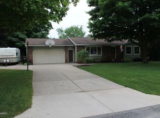 1488 Ridgewood Dr, Jenison, MI 49428