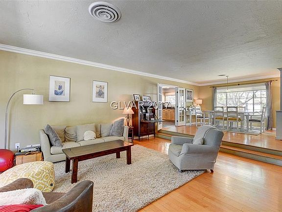 5th image of 205 Rosemary Ln