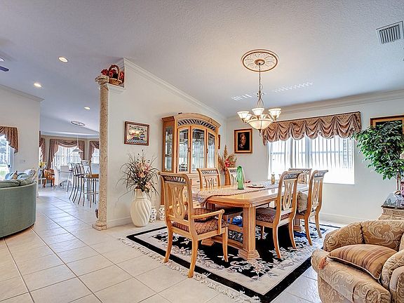 4th image of 8190 Florenza Dr