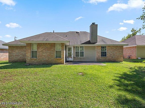 5th image of 4424 Blake Cir