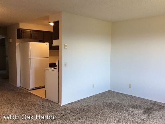 5th image of 304 N Main St APT 08