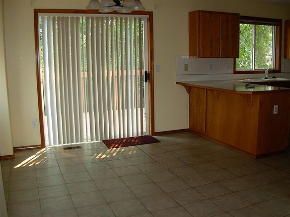 4th image of 6009 W Wind River Dr