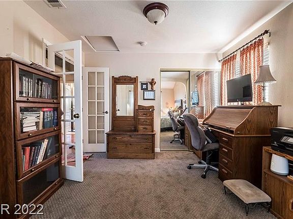 3rd image of 684 Ladywood Ln