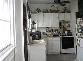 4th image of 137 Coolidge Ave