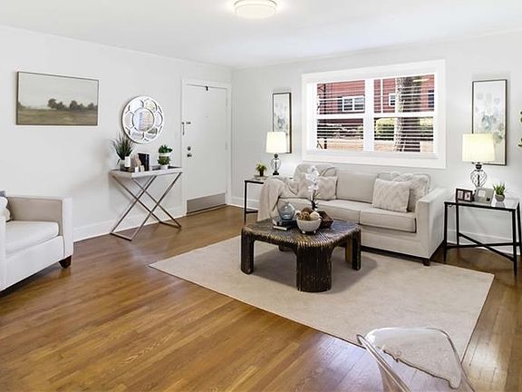 2nd image of 3660 Peachtree Rd NE APT H3