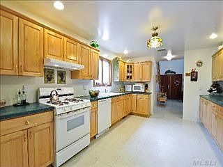 4th image of 85 Winchester Dr