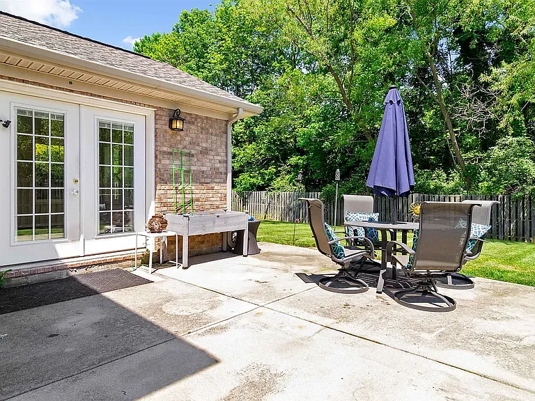 4626 Lincoln Pointe Dr — Photo 35
